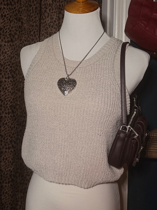 H&M Tops - Sleeveless Knit Crop Tank Top in Light Taupe